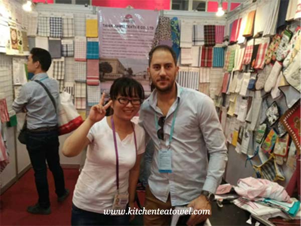 Best Kitchen Towels were Showed on 122nd Canton Fair